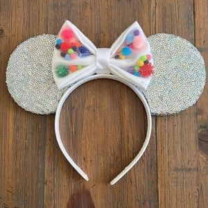 Silver Pom Pom Minnie Ears
